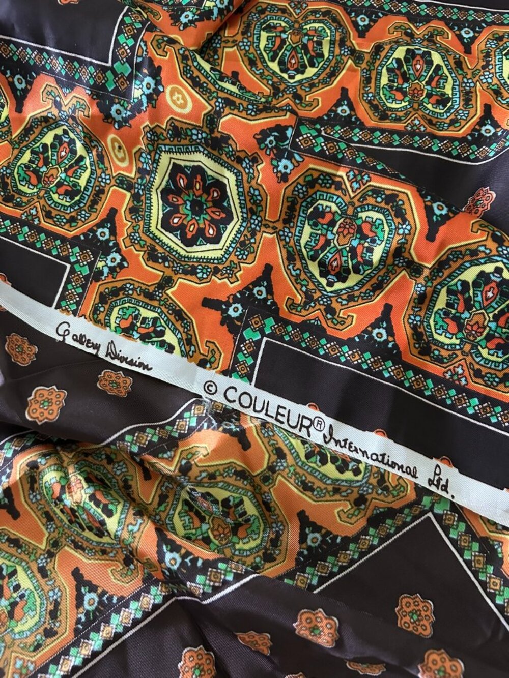 Vintage MCM Satin Fabric Couleur International Gallery Division 92x30